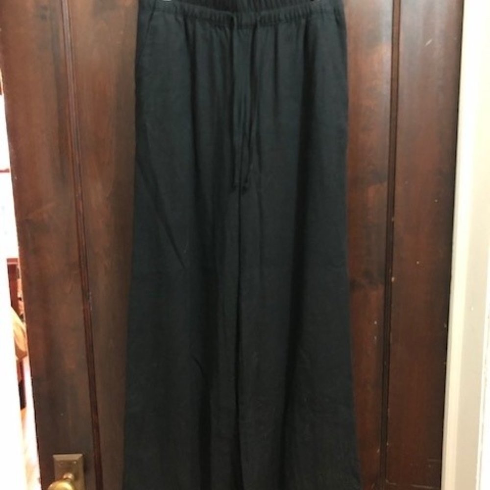 Wide legged linen feel pants.